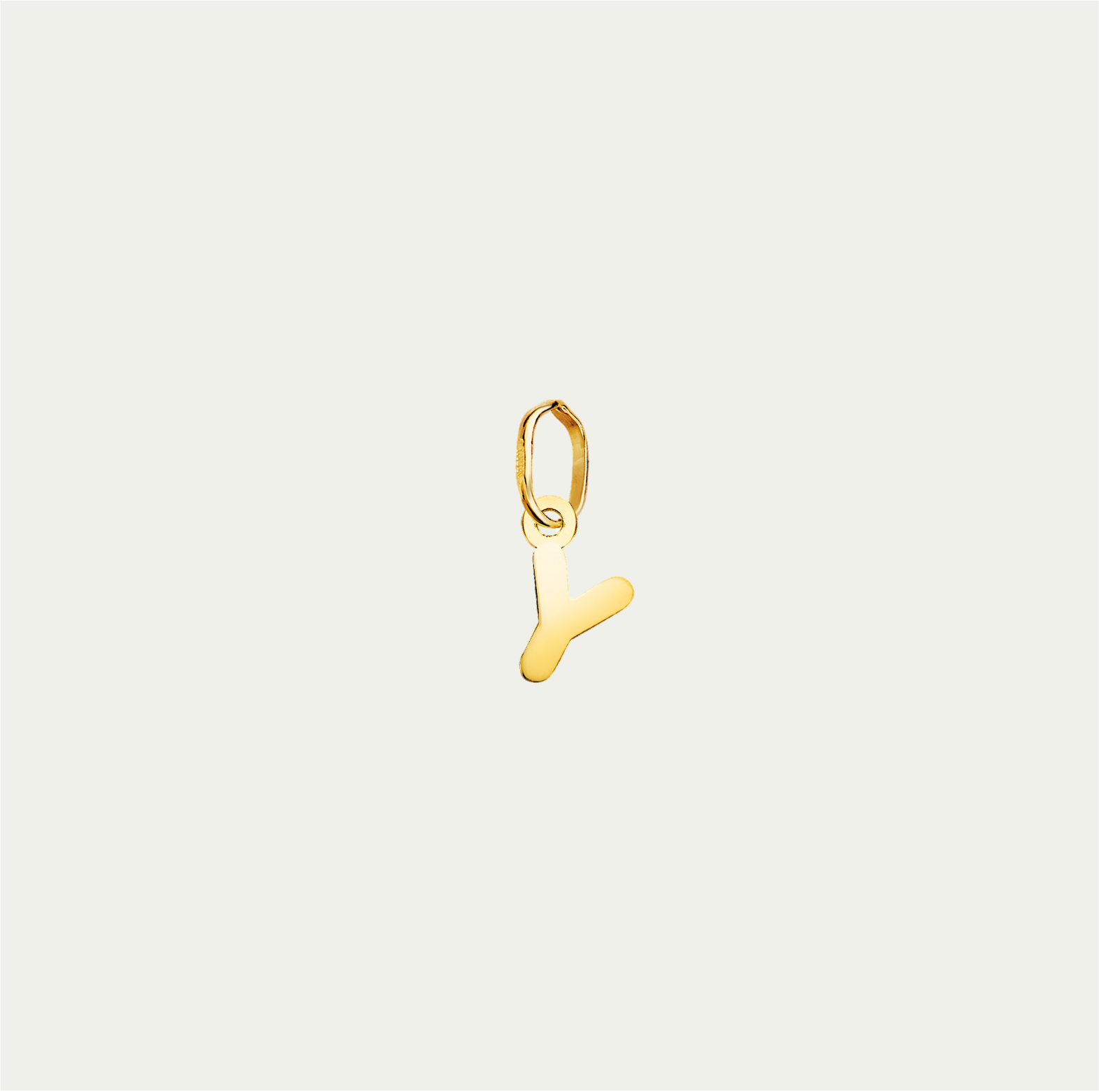 MINI CHARM LETTERING ORO 18K