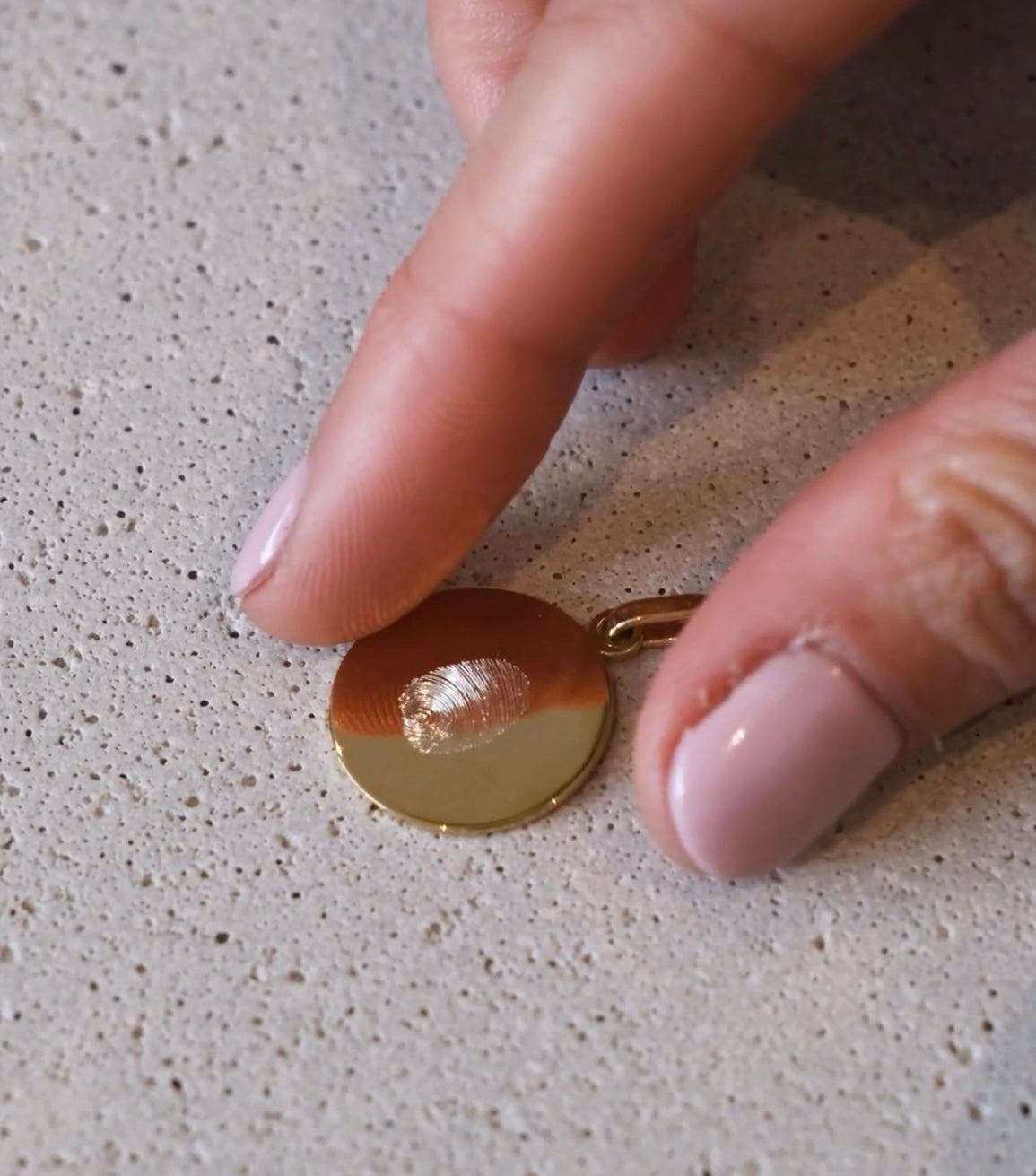 THE ONE FINGERPRINT · LISBON CHAIN