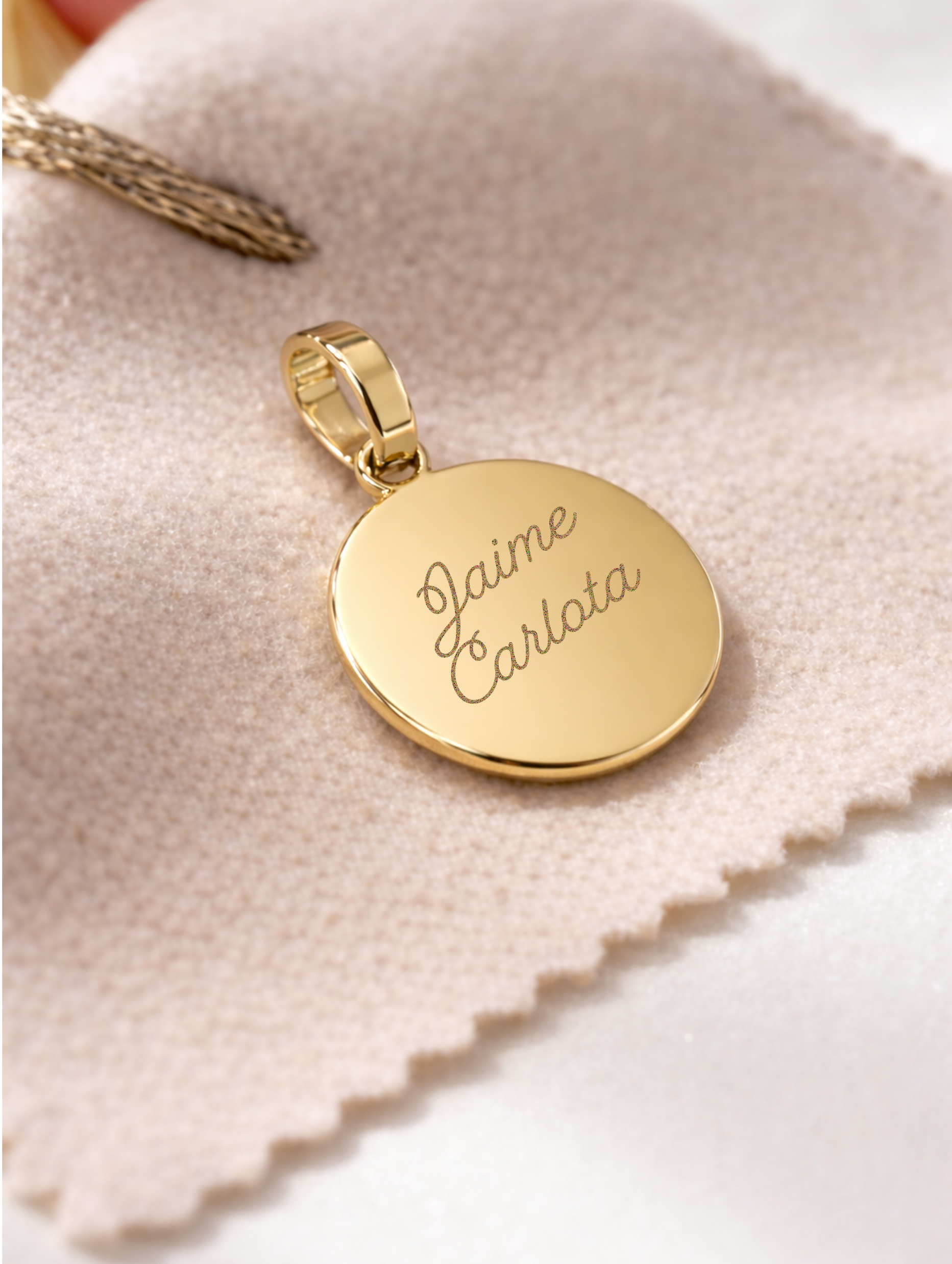 THE DOUBLE FINGERPRINT ORO 9K · LISBON CHAIN