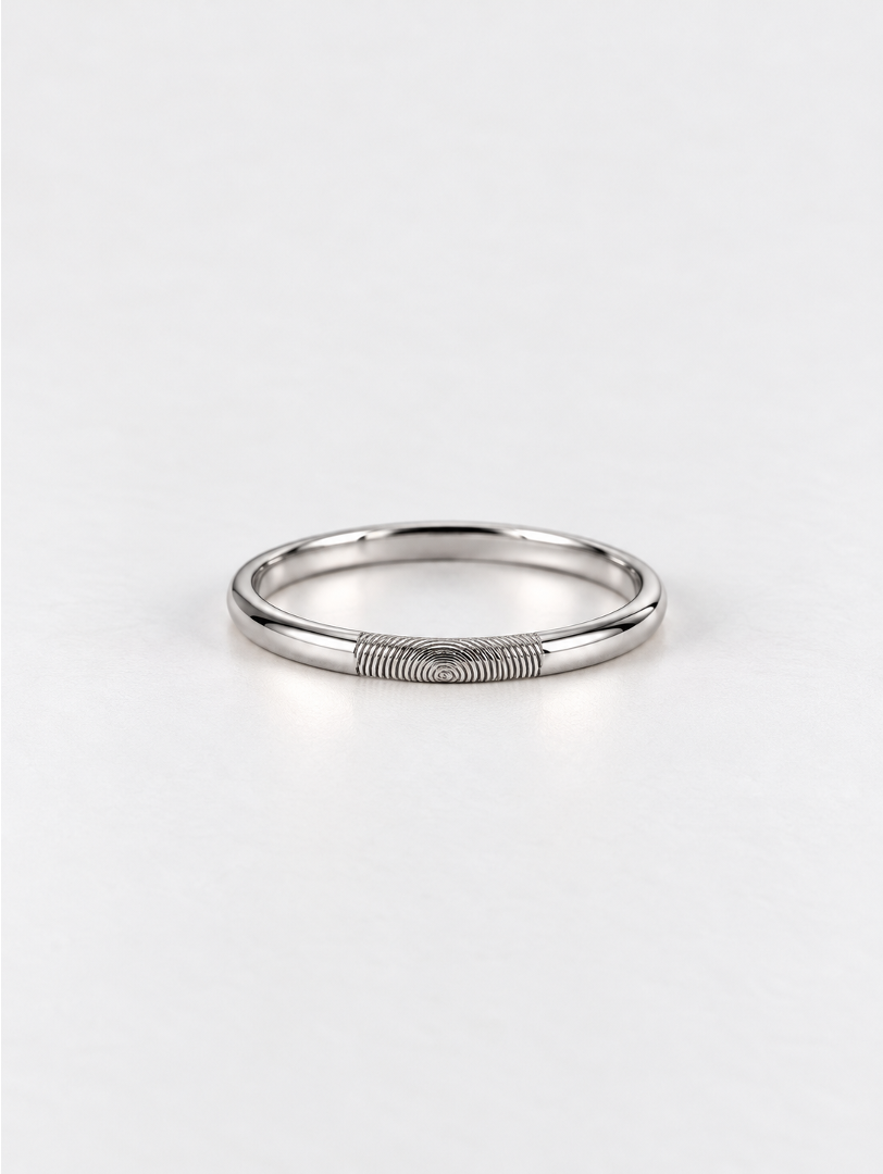 Anillo huella dactilar personalizado 3mm en oro 18K sobre fondo neutro - Mimmo Jewels