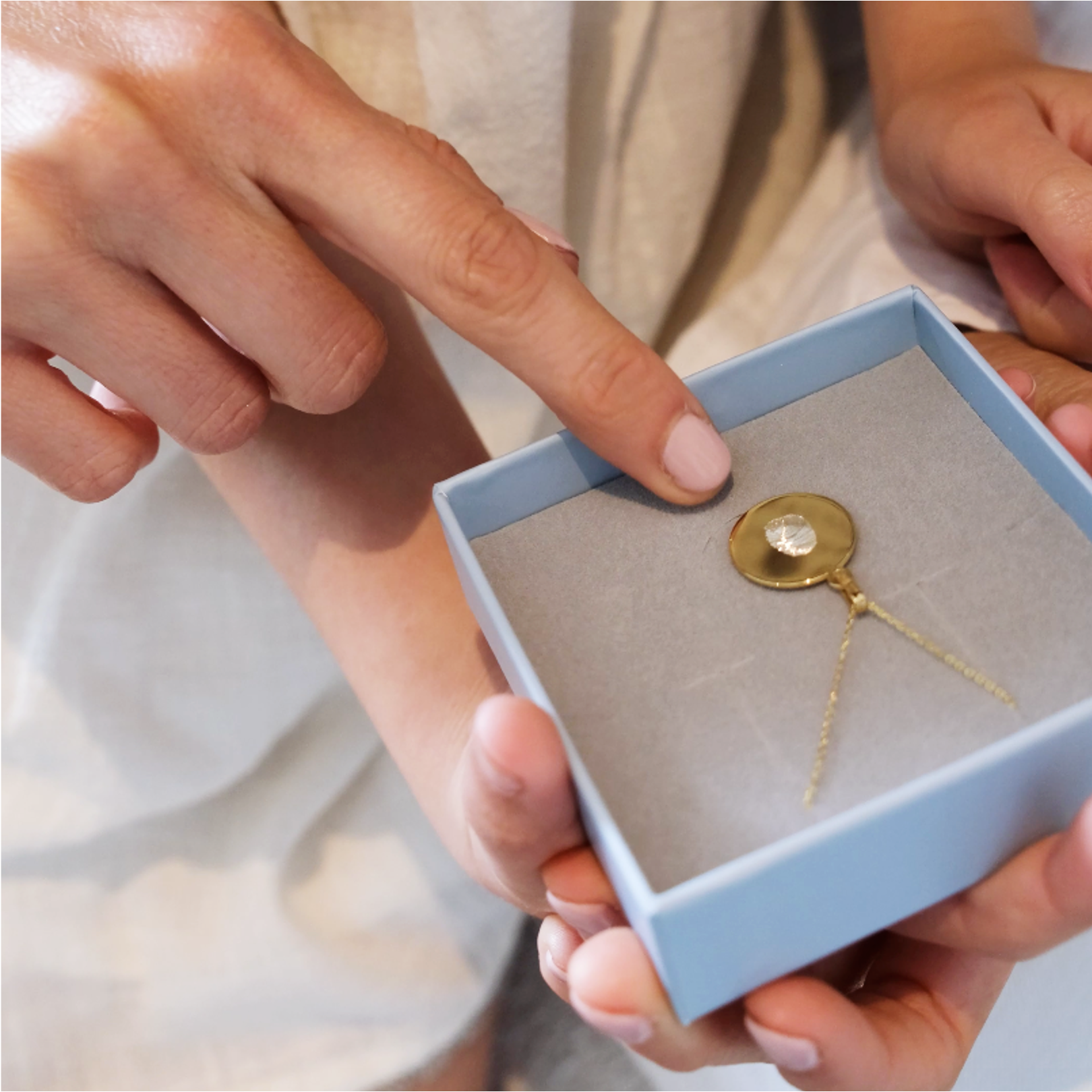 THE FOOTPRINT · PENDANT