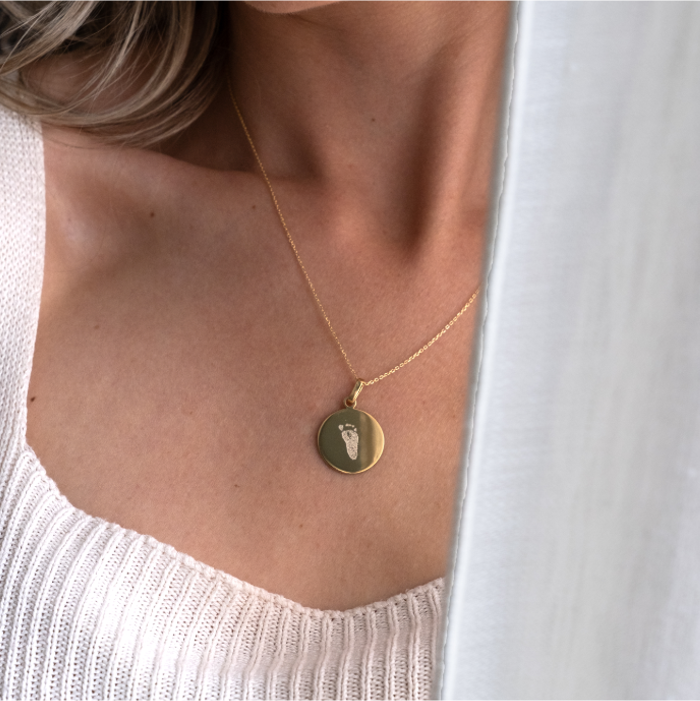 THE FOOTPRINT · PENDANT