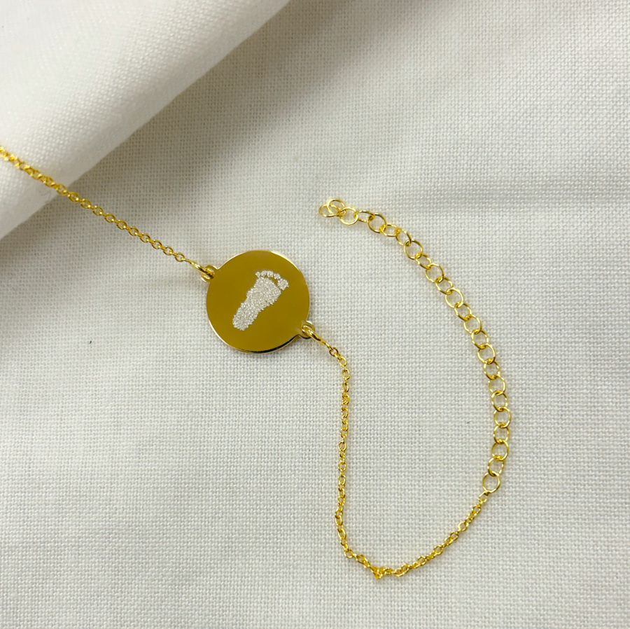 THE NEWBORN BABY BRACELET FOOTPRINT + STONE