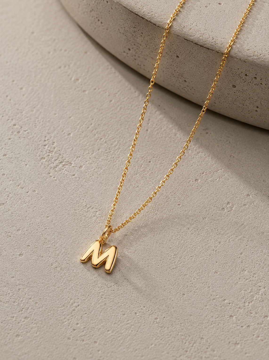 COLLAR MINI CHARM LETTERING