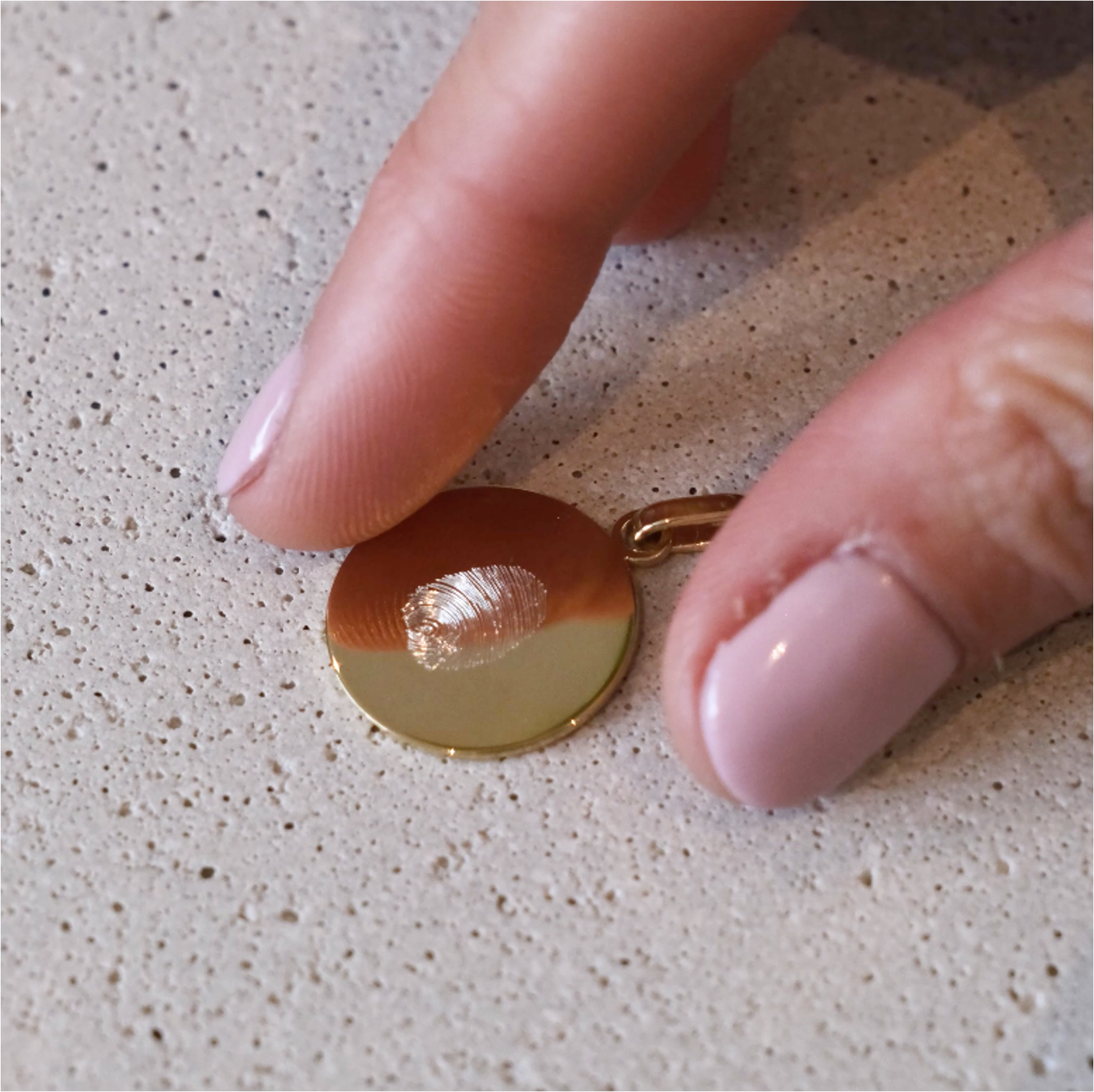 THE ONE FINGERPRINT · LISBON CHAIN